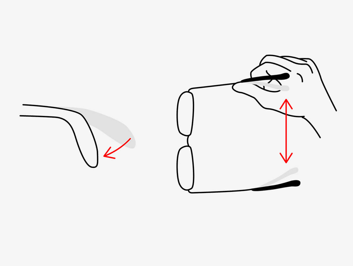 Tegnet bilde av en bøyd brillearm-tupp og en hånd som justerer et par briller.